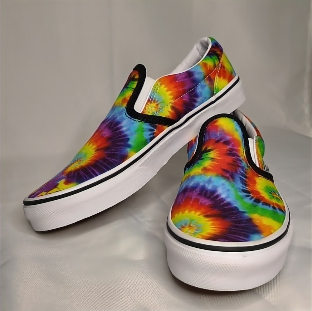 Vans Tie Dye Spiral Junior Size 6Y Womens Size 7.5 Classic New Sneakers Slip-On